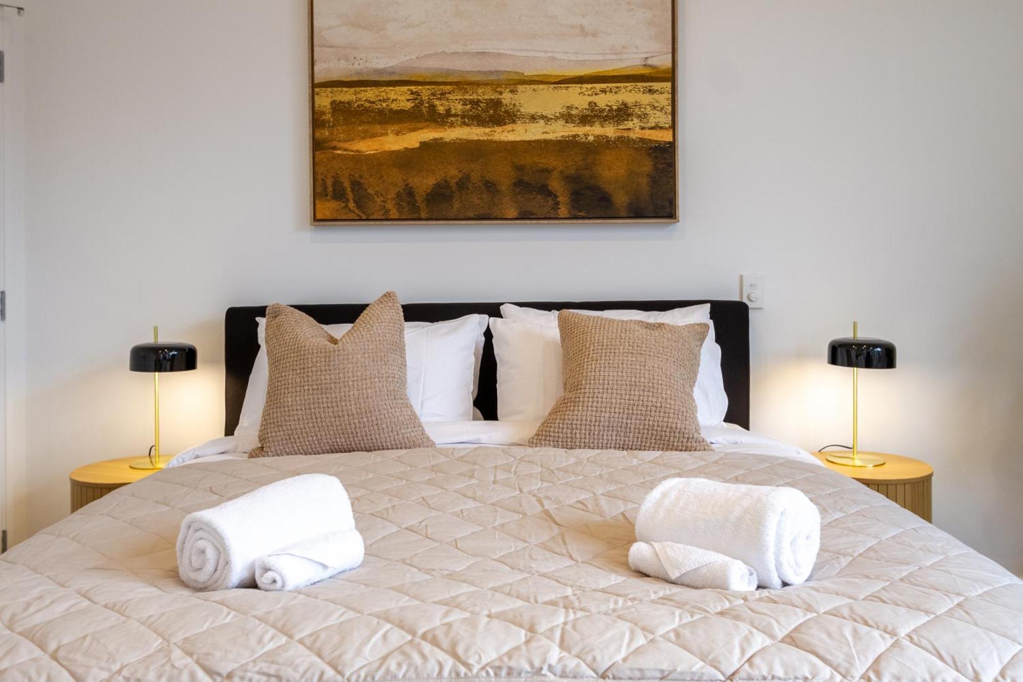 Single Level Studio, Cbd Escape: King Bed 基督城 外观 照片