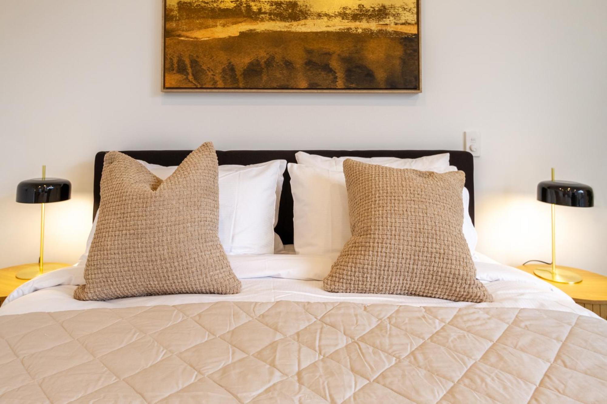 Single Level Studio, Cbd Escape: King Bed 基督城 外观 照片