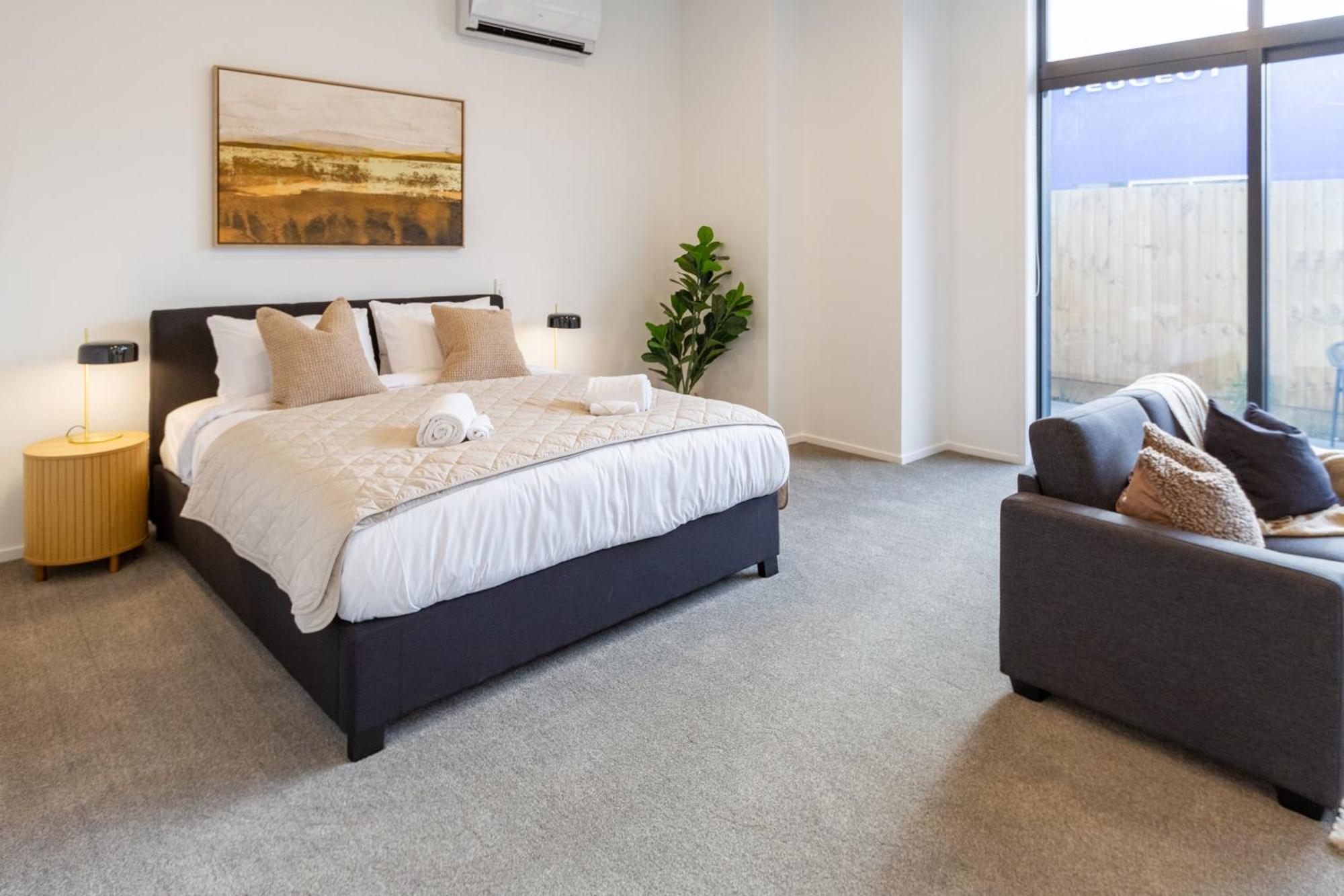 Single Level Studio, Cbd Escape: King Bed 基督城 外观 照片